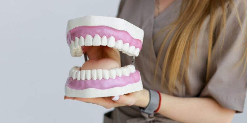 Jak znaleźć najlepsze szkolenia stomatologiczne?