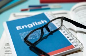 Tłumacz przysięgły języka angielskiego – gdzie znaleźć dobrego specjalistę?