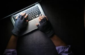 Jakie są różnice między szybkim a pełnym skanowaniem komputera?