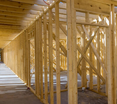 Nowoczesne rozwiązania w budowie dachów i konstrukcji ramowych